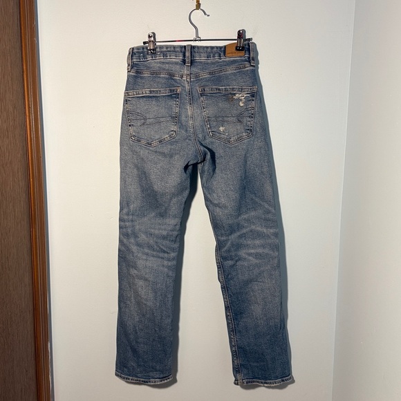 American Eagle Woman’s Stretch Curvy Light Blue Ripped Straight Jeans - Picture 2 of 4